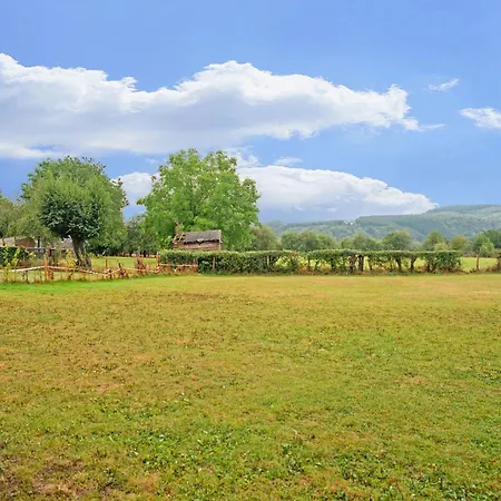 Beautiful In Jalhay 5 Minutes From The Hautes Fagnes بيت للعطل Tiege
